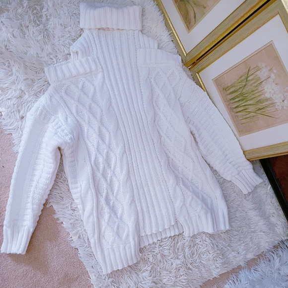 Cream cable knit cold shoulder long turtleneck oversized sweater - Picture 7 of 11